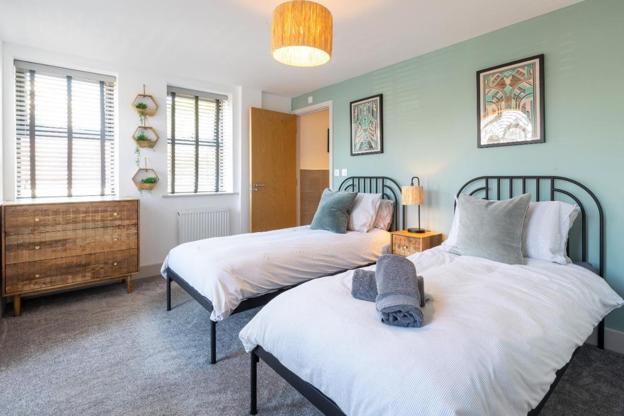 X-Large Two Bedroom & Two Bathroom Apartment With Free Evening Parking Southampton Eksteriør bilde