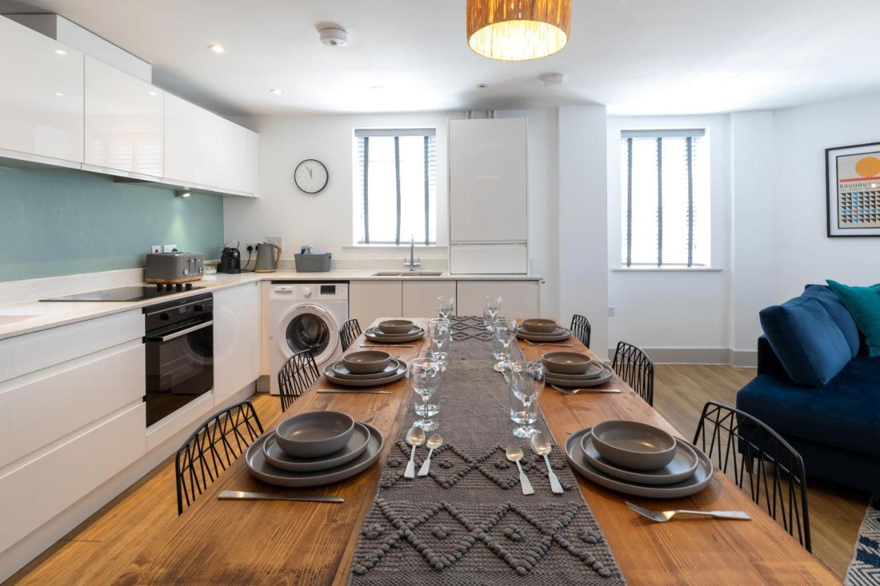 X-Large Two Bedroom & Two Bathroom Apartment With Free Evening Parking Southampton Eksteriør bilde