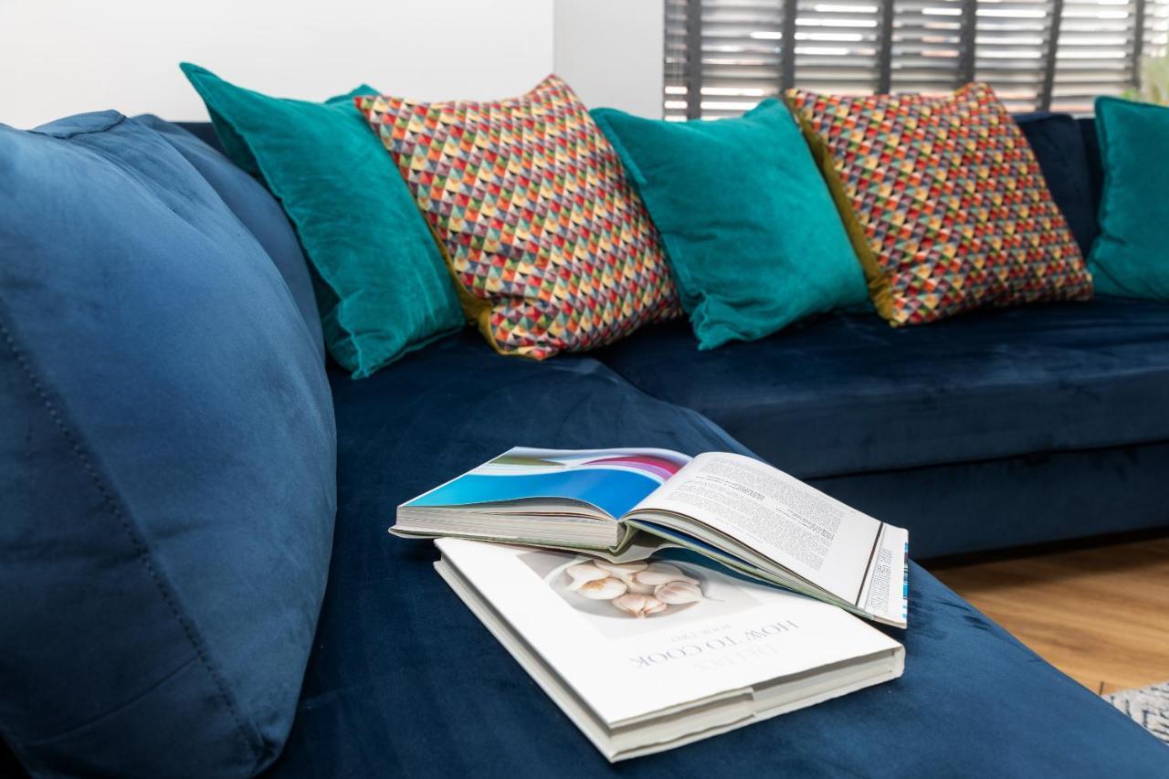 X-Large Two Bedroom & Two Bathroom Apartment With Free Evening Parking Southampton Eksteriør bilde