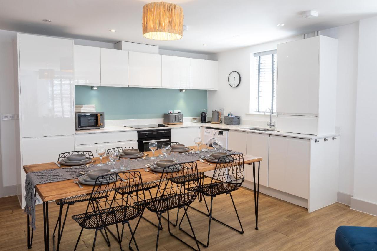 X-Large Two Bedroom & Two Bathroom Apartment With Free Evening Parking Southampton Eksteriør bilde